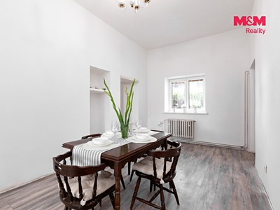 Комерційне приміщення на продаж, 230 м² (2 з 27)