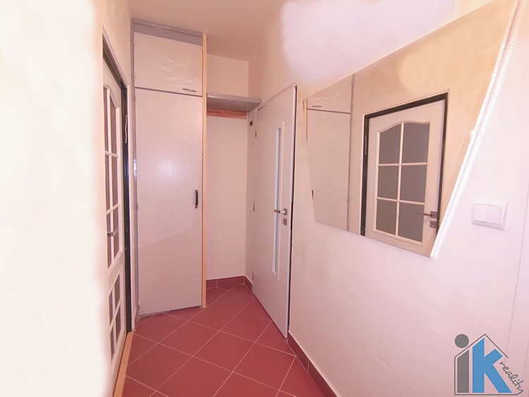 Pronájem bytu 1+1, 38 m² (5 z 8)