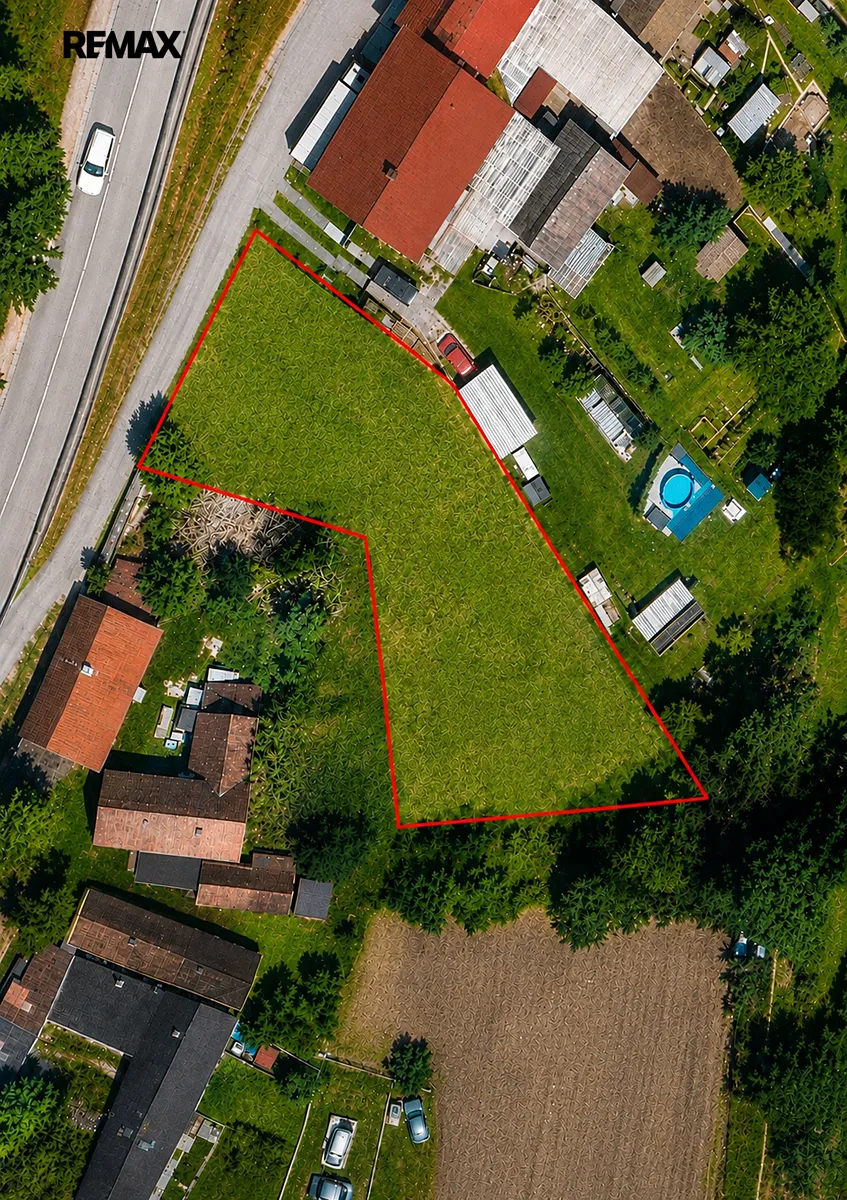 Prodej stavebního pozemku 1075 m²