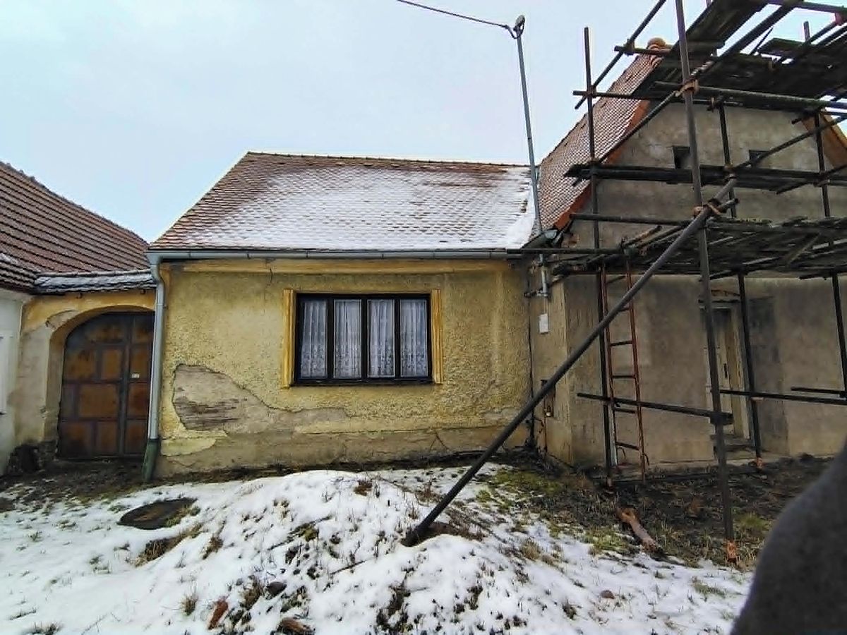 Prodej zemědělské usedlosti 200 m², pozemek 1670 m², Rostěnice-Zvonovice – fotka 1 z 3