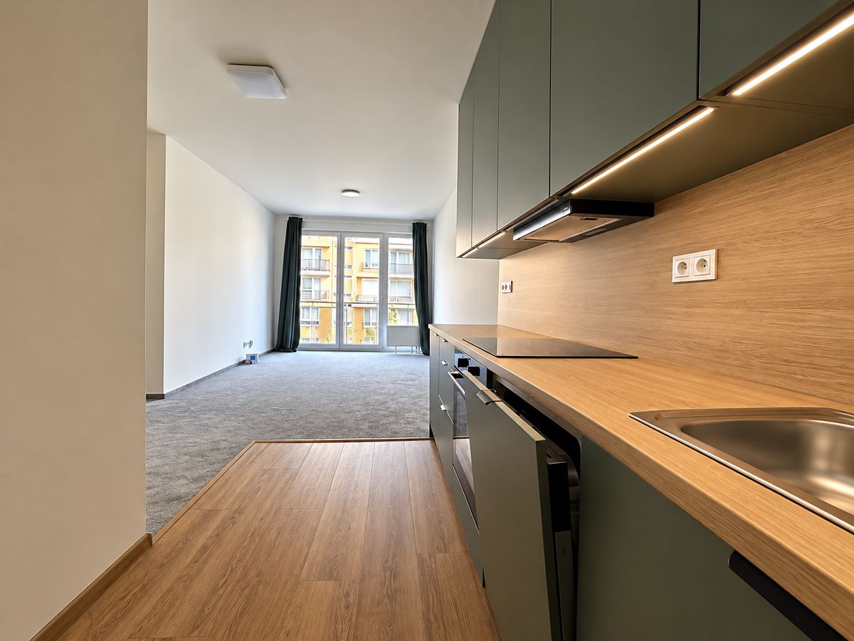 Pronájem bytu 2+kk 62 m², Praha – fotka 1 z 3