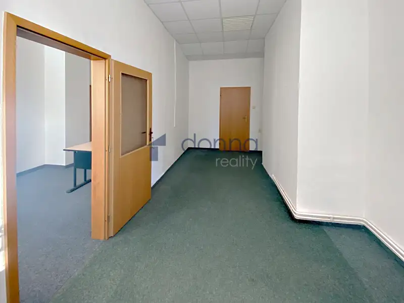 Pronájem kanceláře 32 m², Praha – náhled fotky 2