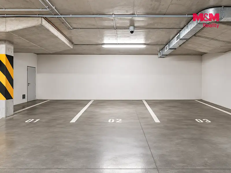 Pronájem garážového stání 12 m², Plzeň – náhled fotky 2