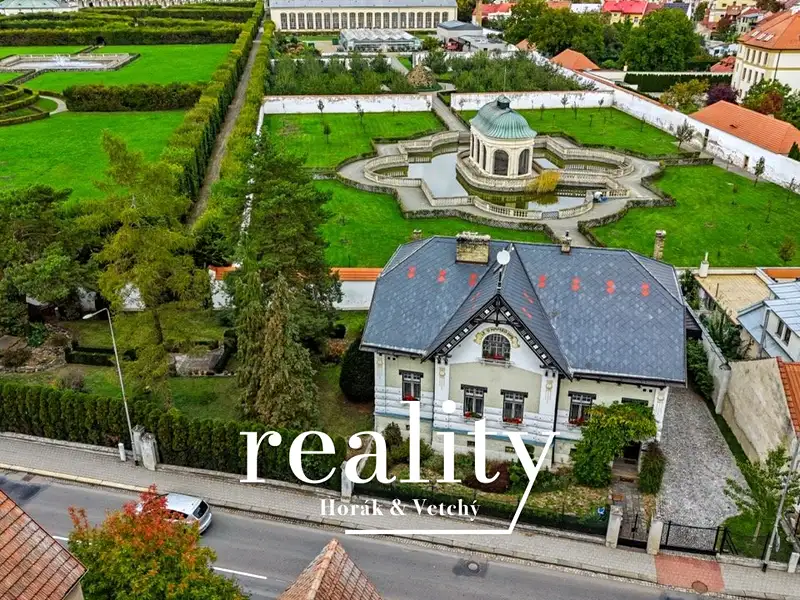 Prodej vily 164 m², pozemek 1287 m², Kroměříž – náhled fotky 1