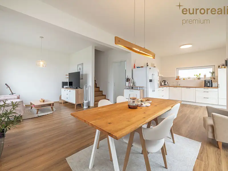 Pronájem rodinného domu 100 m², pozemek 61 m², Chodová Planá – náhled fotky 3