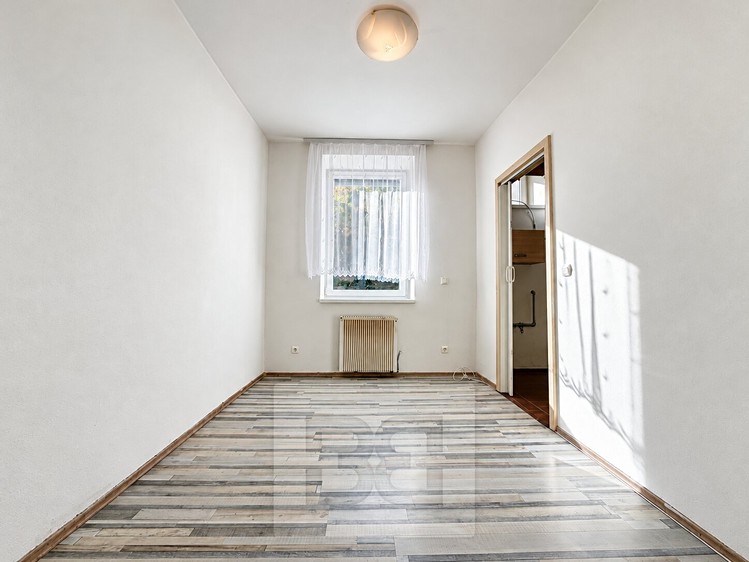Pronájem bytu 2+kk, 40 m² (3 z 9)