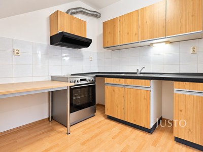 Pronájem bytu 2+kk, 57 m² (2 z 18)