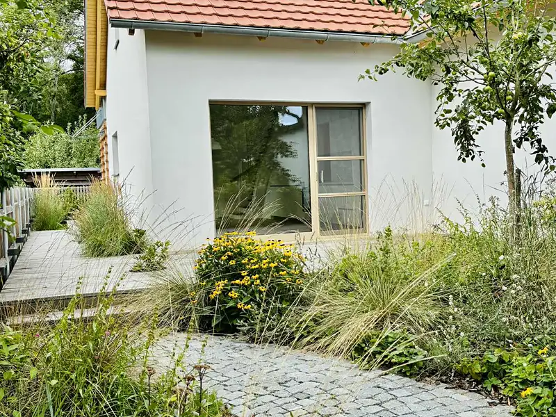 Pronájem rodinného domu 61 m², pozemek 160 m², Hradec Králové – náhled fotky 1