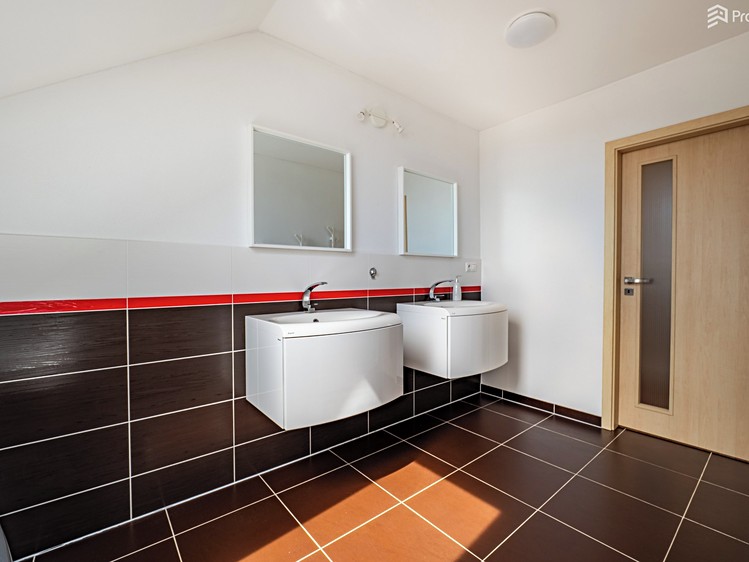 Prodej domu, 252 m² (34 z 42)