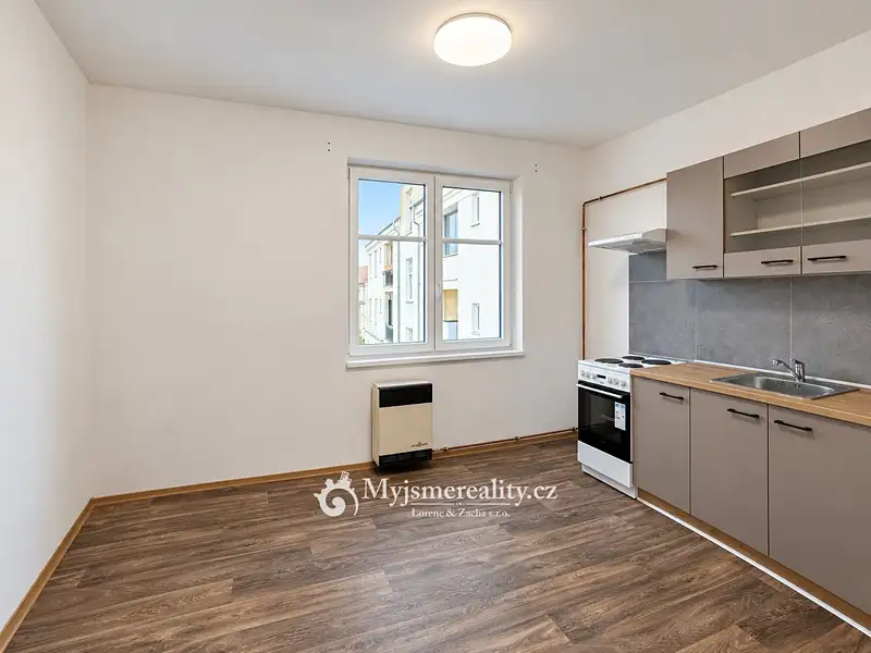 Pronájem bytu 2+1 60 m², Znojmo – náhled fotky 2