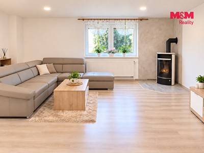 Haus zum Kauf, 230 m² (2 von 14)