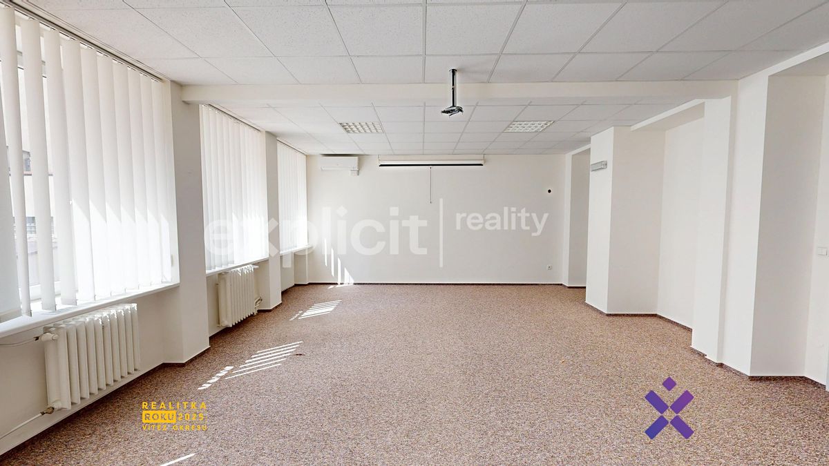 Pronájem kanceláře 50 m², Zlín – fotka 1 z 3