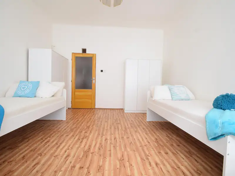 Pronájem bytu pokoje 21 m², Praha – náhled fotky 2