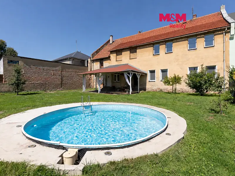 Prodej činžovního domu 230 m², Hněvošice – náhled fotky 1