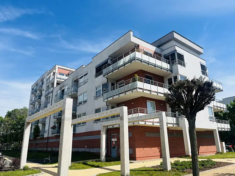 Pronájem bytu 1+1 49 m², Hradec Králové – náhled fotky 1