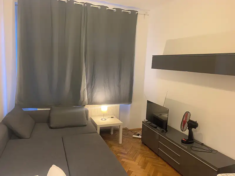 Prodej bytu 1+kk 26 m², Praha – náhled fotky 2