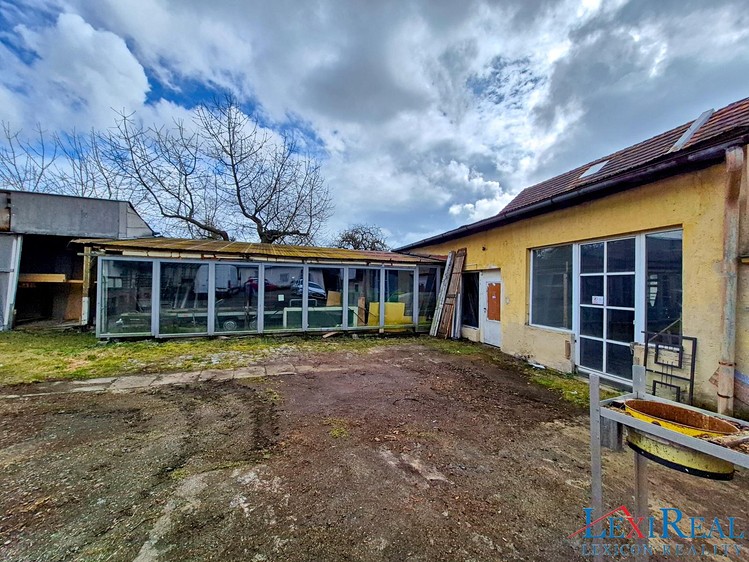 Комерційне приміщення на продаж, 1 980 м² (4 з 14)
