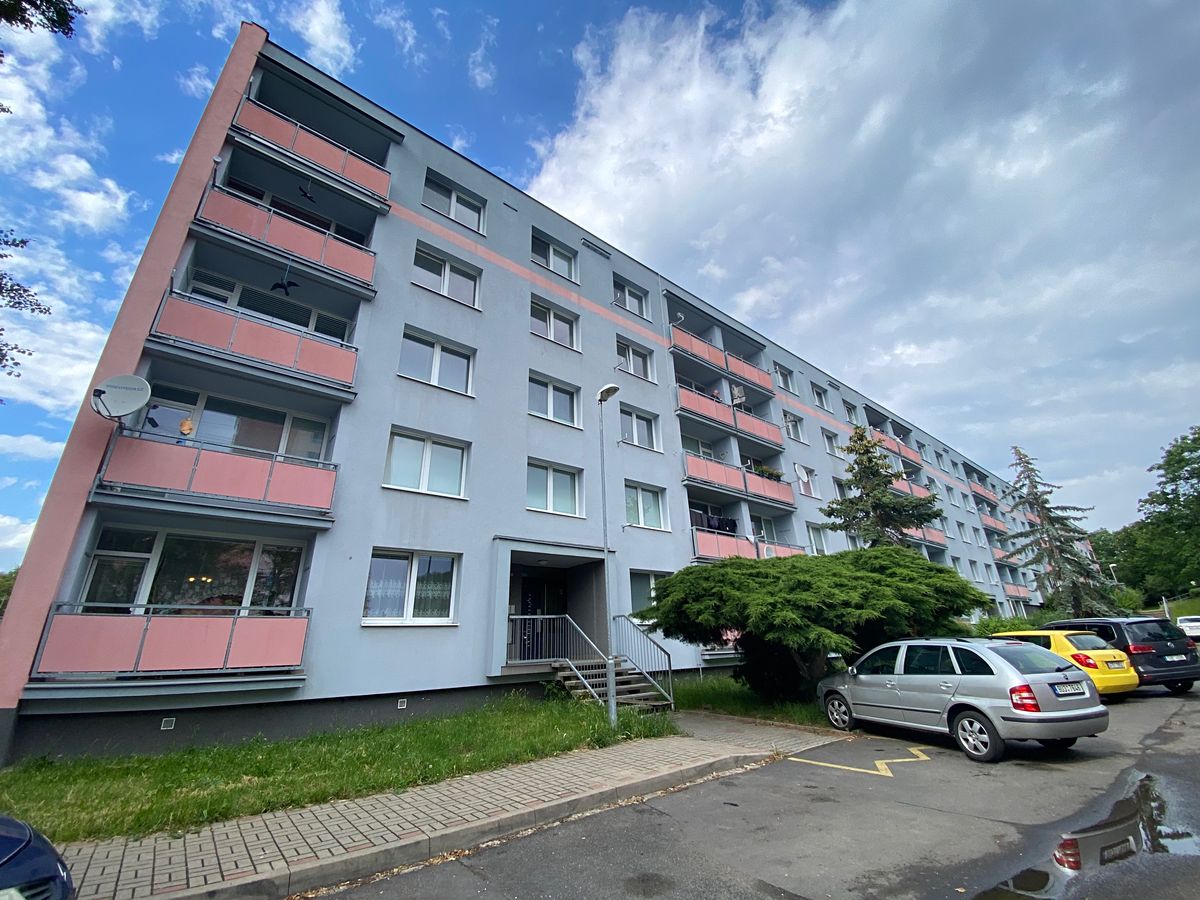 Pronájem bytu 2+1 68 m², Bílina – fotka 1 z 3