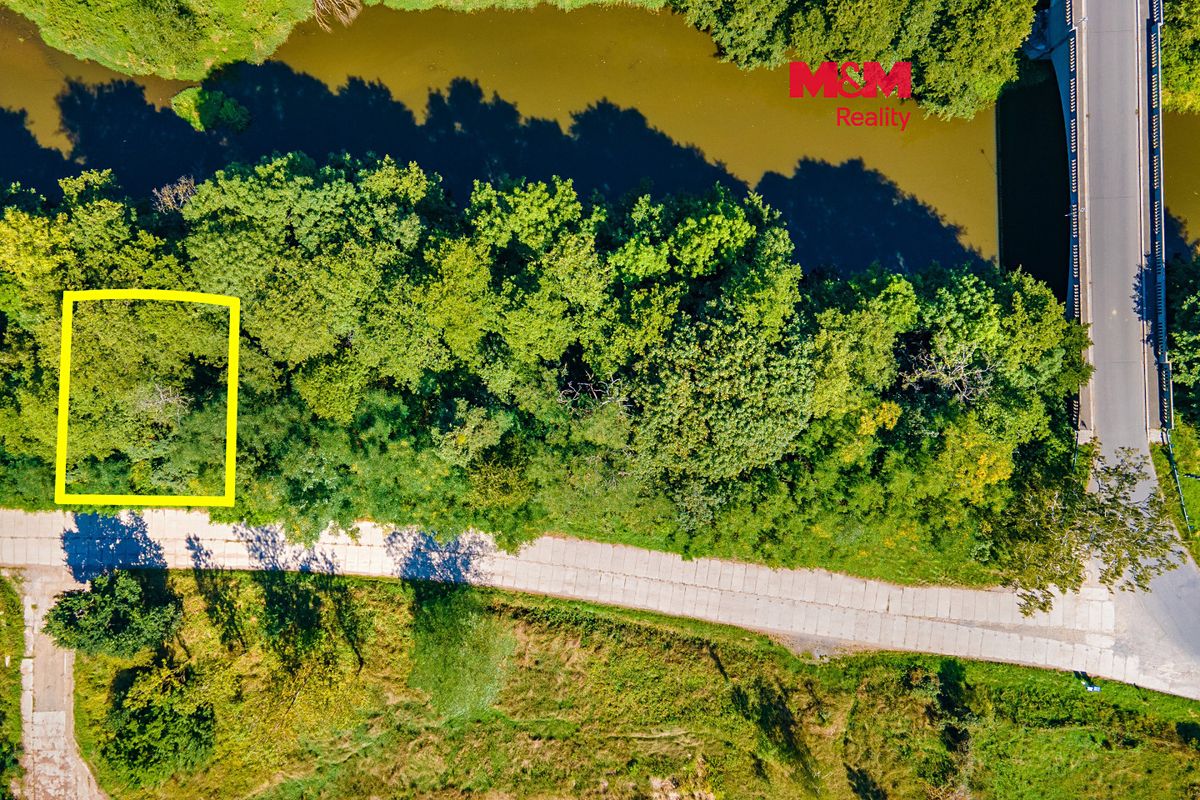 Prodej louky 286 m², Hradec – fotka 1 z 3
