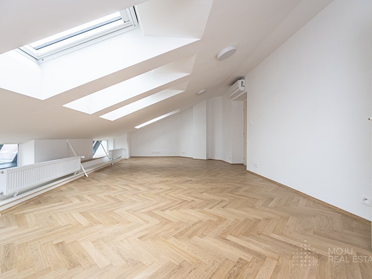 Квартира 4+1 в оренду, 227 м² (10 з 22)