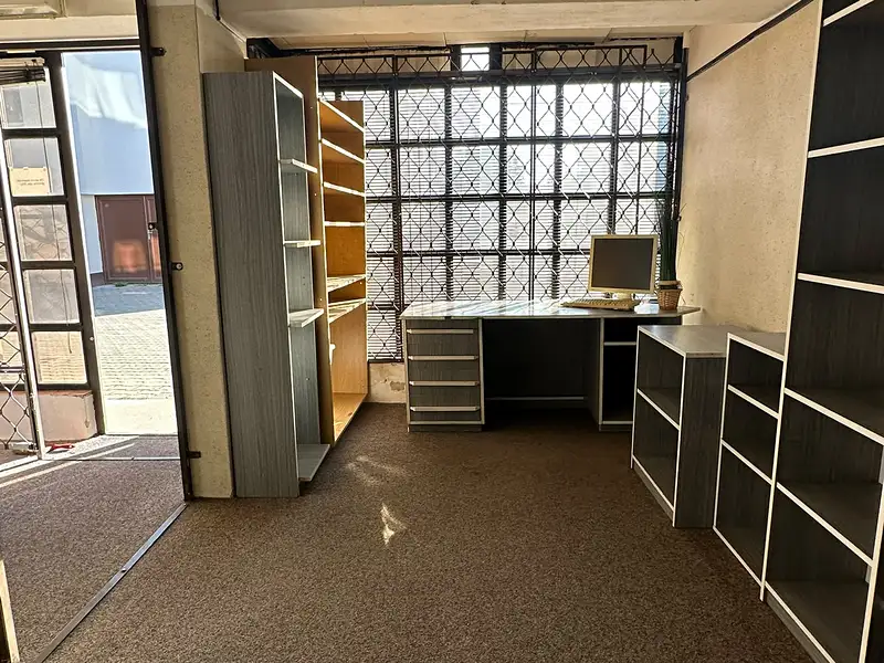 Prodej obchodního prostoru 35 m², Pardubice – náhled fotky 3