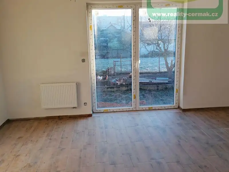 Pronájem bytu 3+kk 85 m², Holýšov – náhled fotky 1