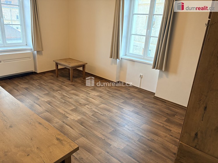 Квартира 1+kk в оренду, 26 м² (6 з 10)
