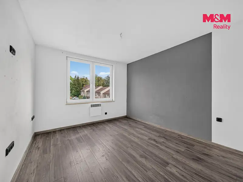 Prodej bytu 4+1 82 m², Černovice – náhled fotky 2