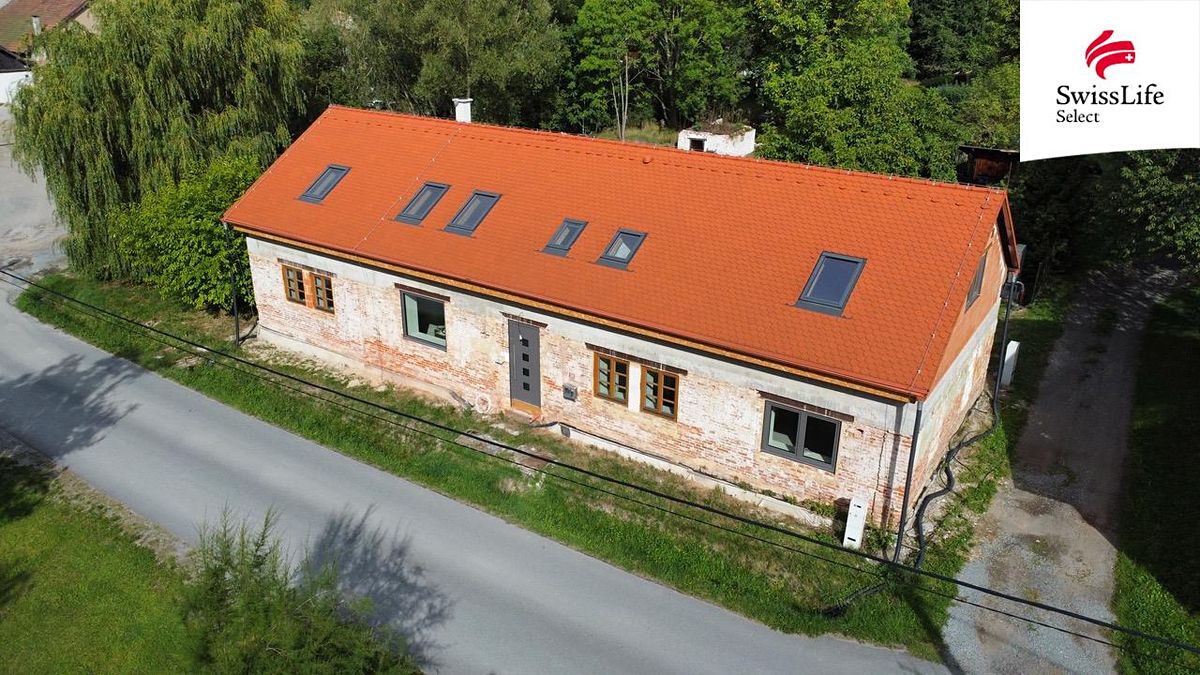 Prodej rodinného domu 244 m², pozemek 1097 m², Trnová – fotka 1 z 3