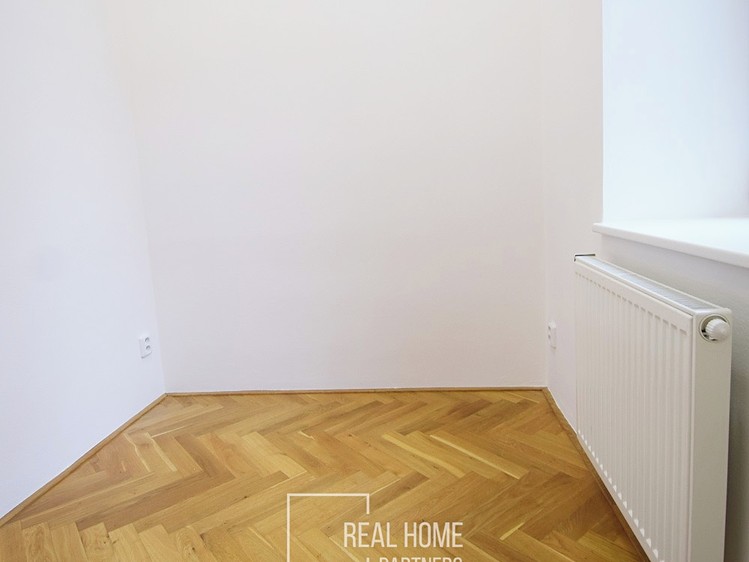 Pronájem bytu 4+1, 88 m² (10 z 15)
