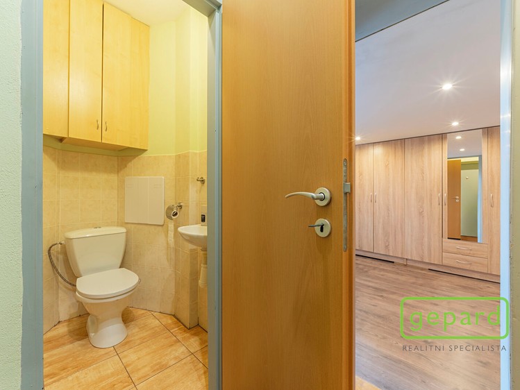 Квартира 1+kk в оренду, 35 м² (8 з 12)