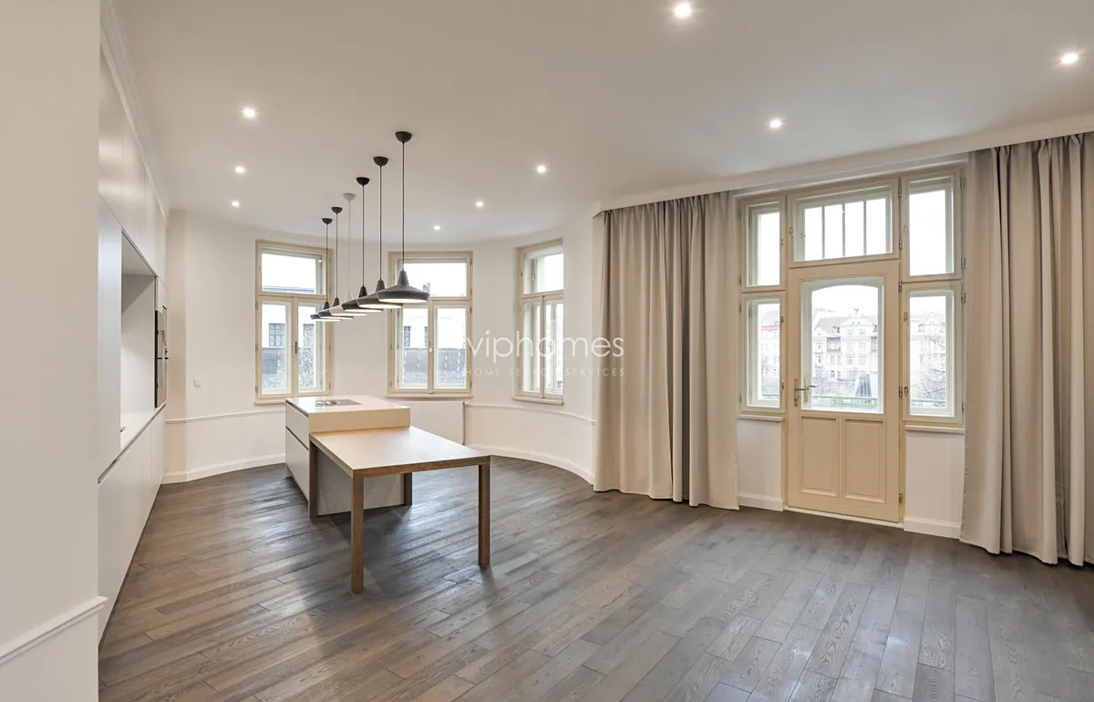 Pronájem bytu 4+kk 167 m²