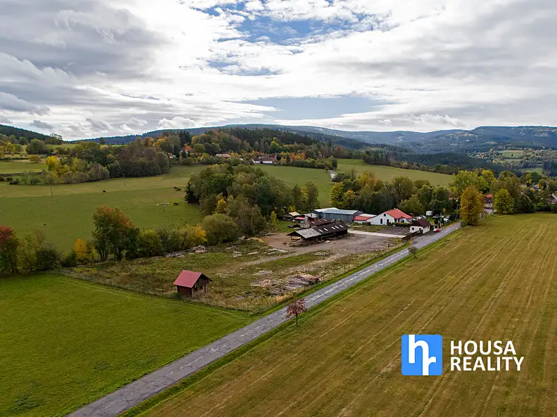 Prodej výrobní haly, prostoru 10239 m², Strašín – náhled fotky 1