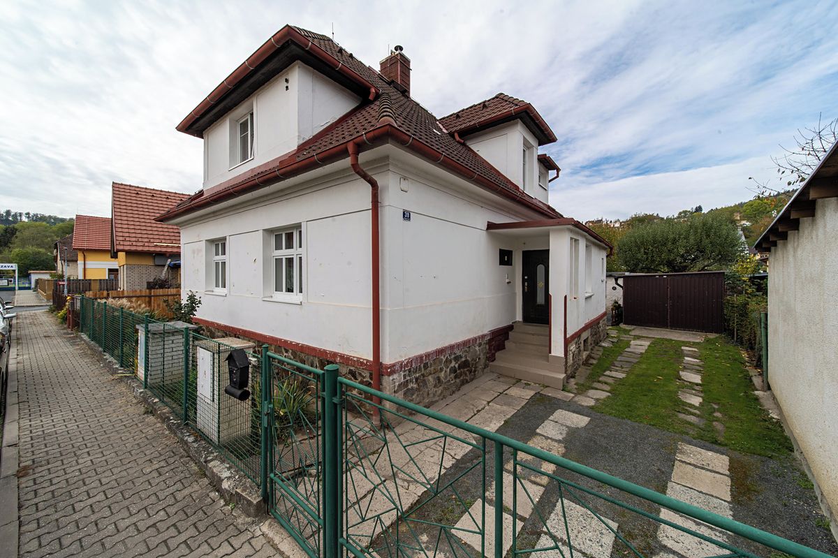 Prodej rodinného domu 108 m², pozemek 408 m², Sázava – fotka 1 z 3