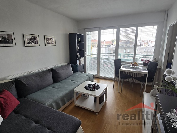 Pronájem bytu 1+1, 24 m² (1 z 11)