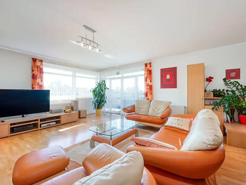 Prodej bytu 4+1 112 m², Praha – náhled fotky 3