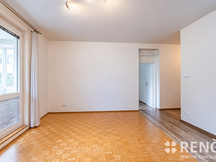 Pronájem bytu 3+kk, 74 m² (7 z 17)