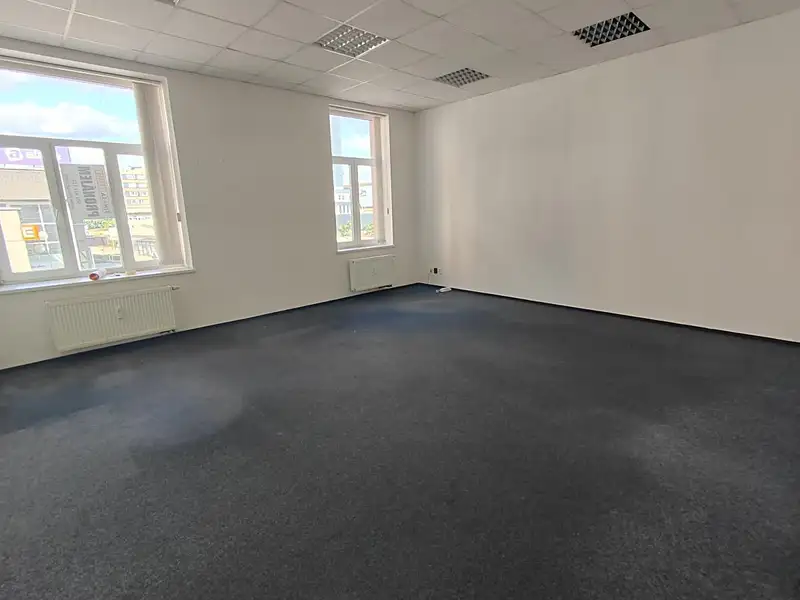 Pronájem kanceláře 33 m², Chomutov – náhled fotky 3