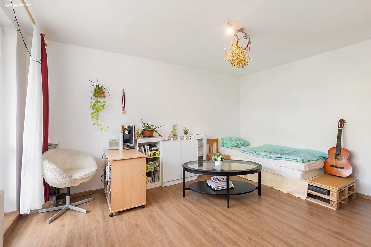 Prodej bytu 1+kk 33 m², Praha – fotka 1 z 3