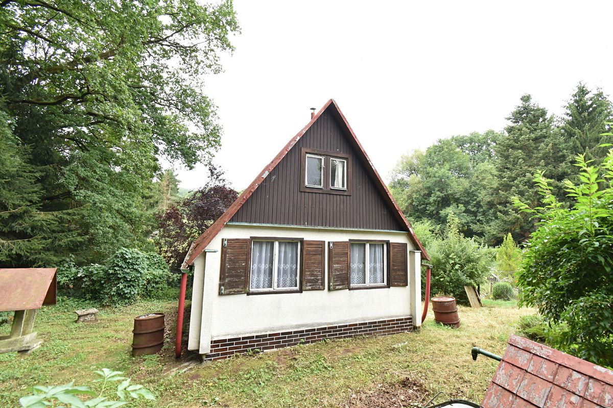 Prodej chaty 30 m², pozemek 273 m², Černé Voděrady – fotka 1 z 3