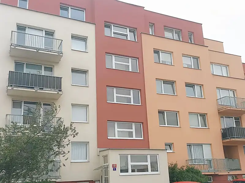 Pronájem garážového stání 12 m², Praha – náhled fotky 3