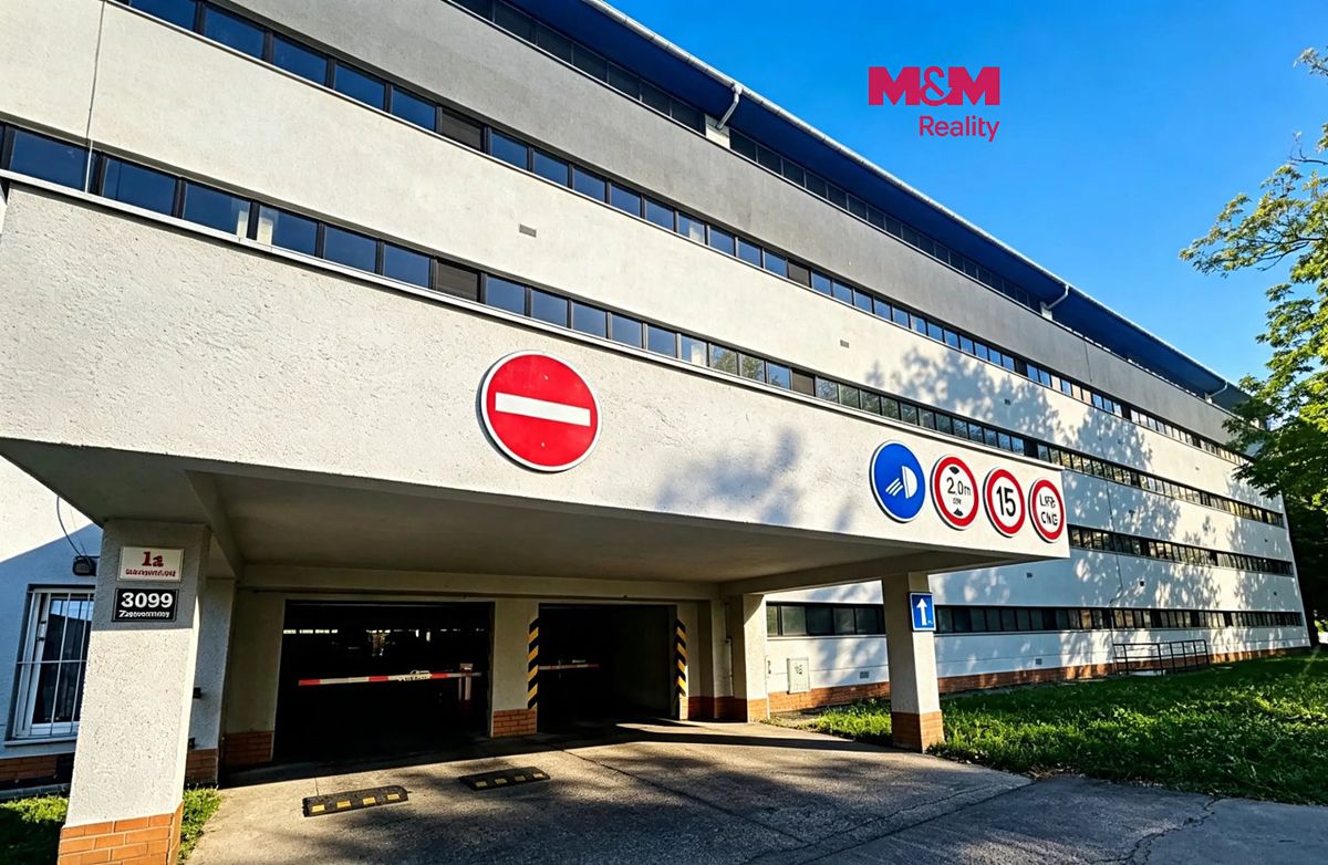 Prodej garážového stání 12 m², Brno – fotka 1 z 3