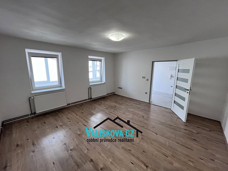 Квартира 1+kk в оренду, 39 м² (4 з 6)
