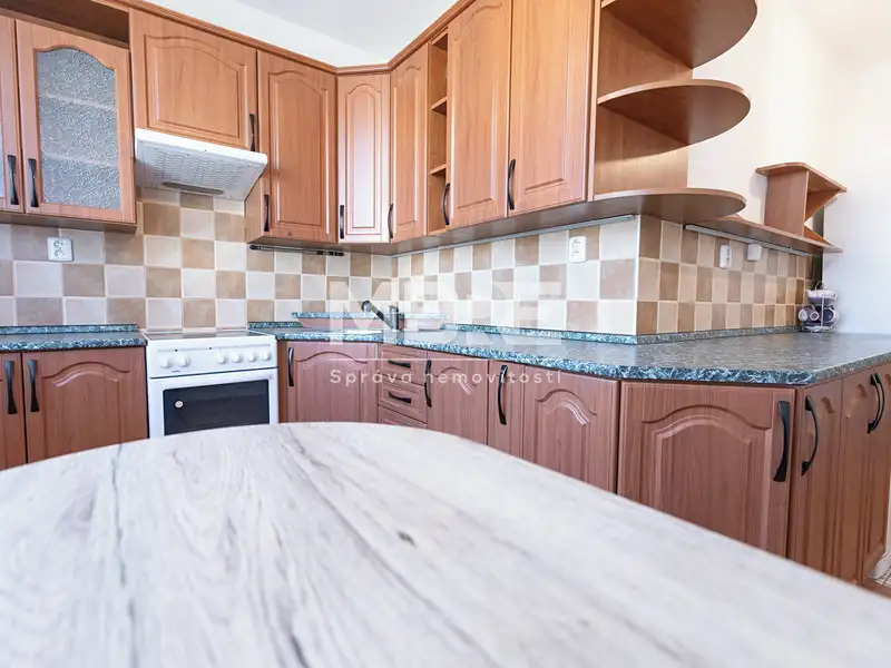 Pronájem bytu 2+1 58 m², Břidličná – náhled fotky 1