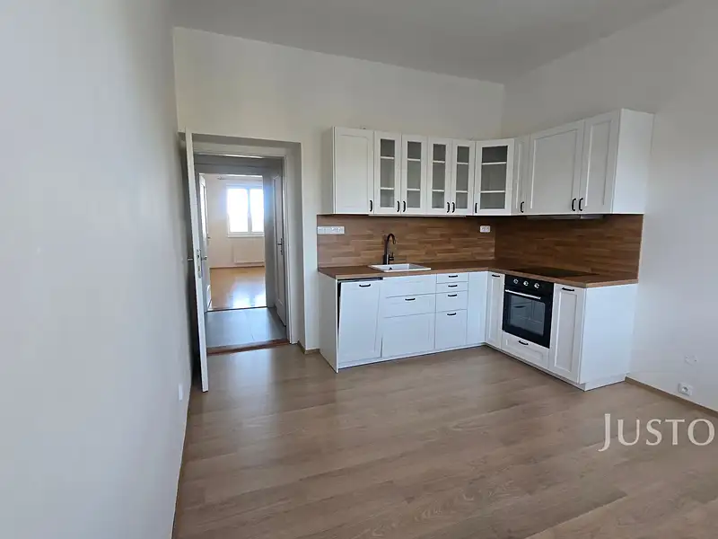 Pronájem bytu 2+1 77 m², Písek – náhled fotky 1