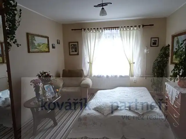 Prodej rodinného domu 200 m², pozemek 711 m², Šluknov – náhled fotky 3