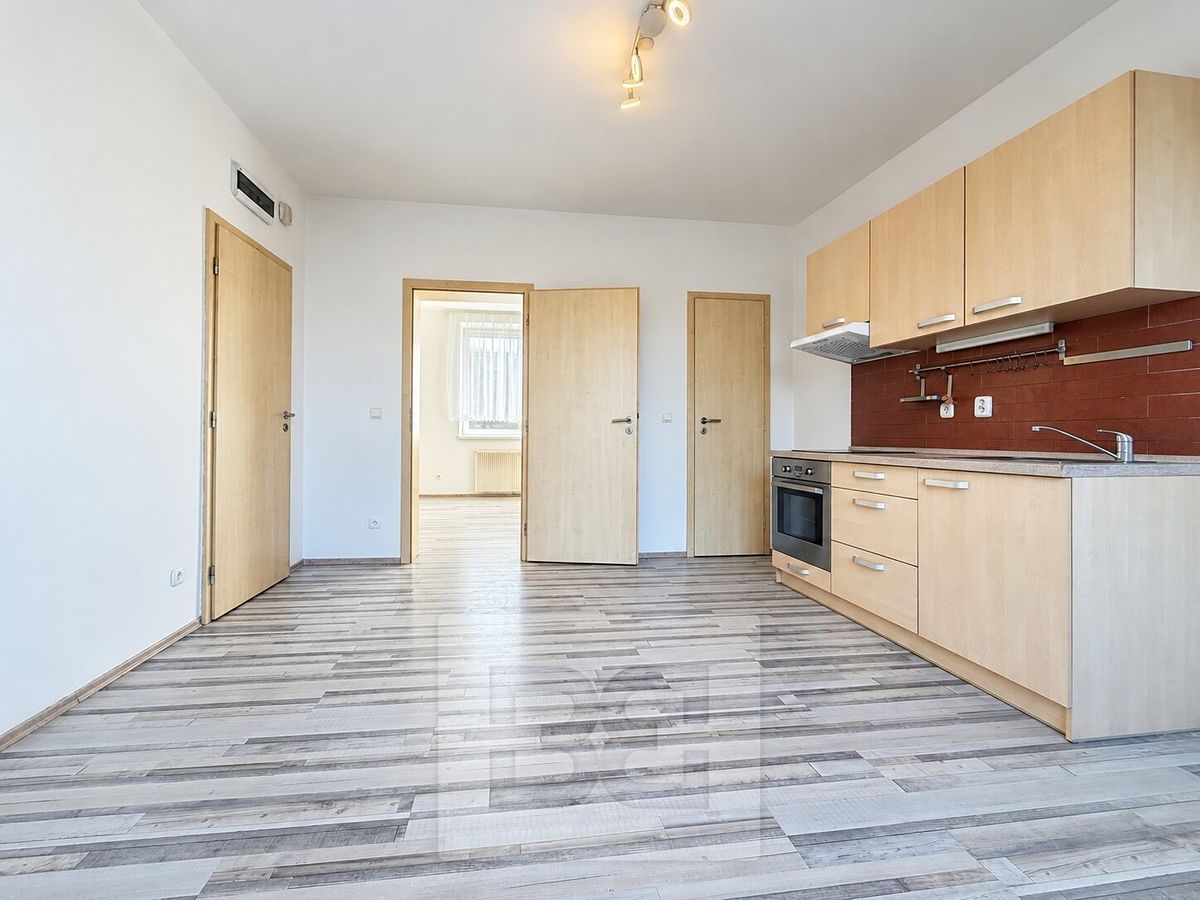 Pronájem bytu 2+kk 40 m²