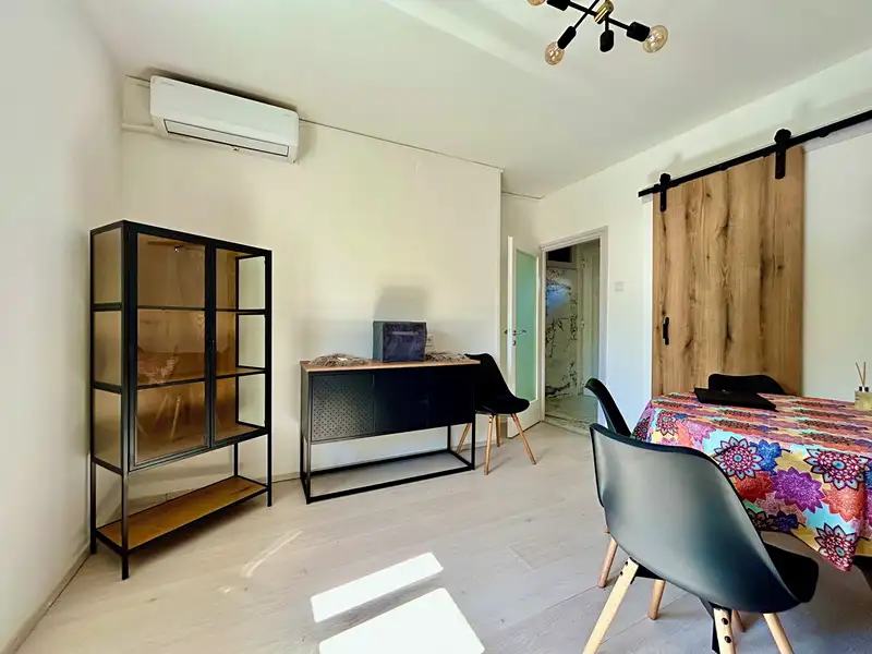 Prodej bytu 2+kk 39 m², Umag – náhled fotky 1