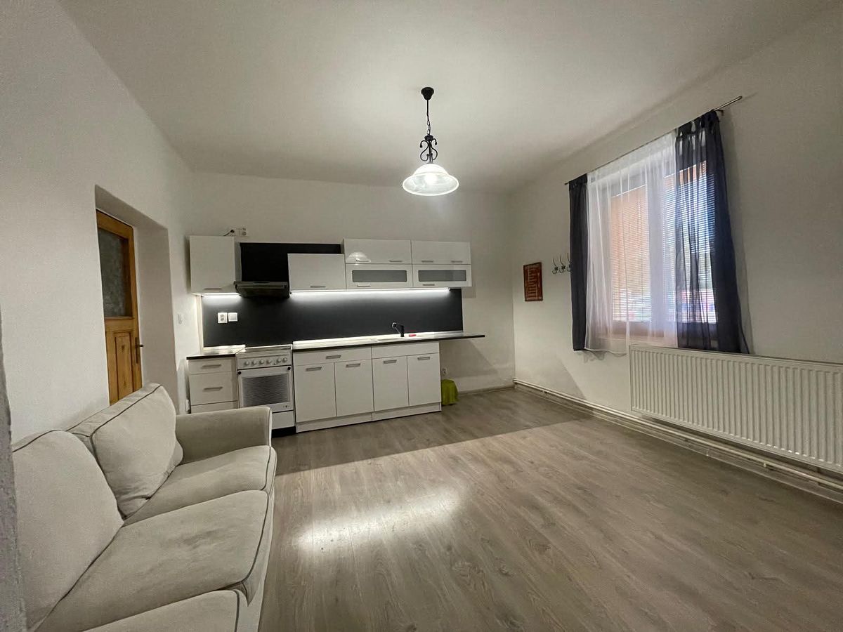 Pronájem rodinného domu 120 m², pozemek 200 m², Česká Třebová – fotka 1 z 3