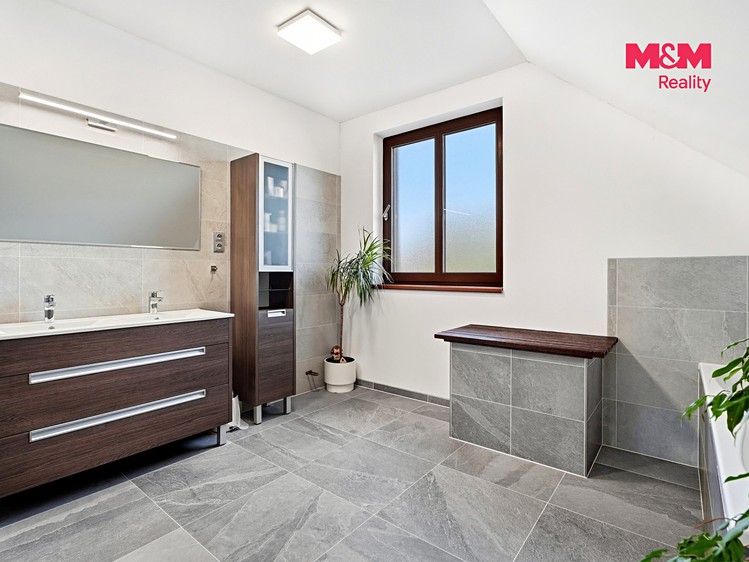 Prodej domu, 128 m² (23 z 30)